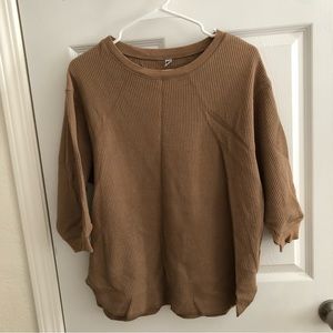 Brown waffle top